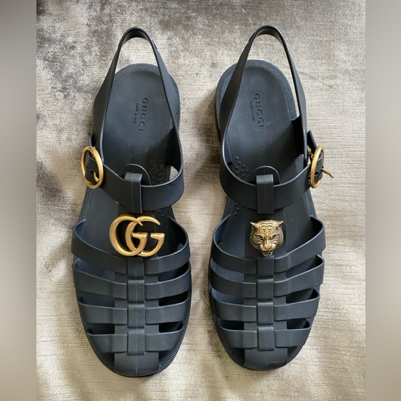 ✨BRAND NEW ✨💯% AUTHENTIC GUCCI RUBBER SANDALS - Picture 1 of 9